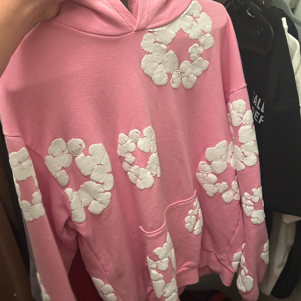 Pink Denim tears hoodie size M 100% authentic.